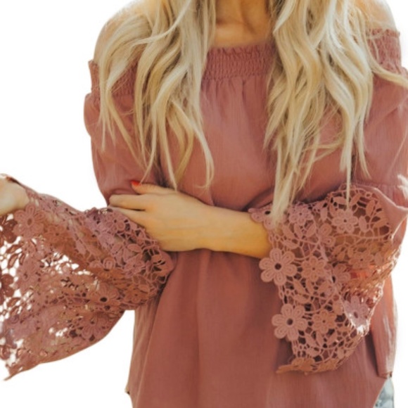Women’s Off Shoulder Smocked Crochet Accent Blouse in Pumpkin sz M NWT - Picture 3 of 7